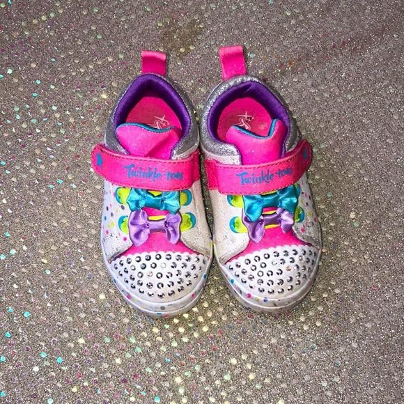 ⭐️ HOST PICK⭐️Twinkle toes by skechers - Picture 2 of 4